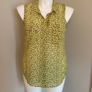 cabi Viola blouse size M.